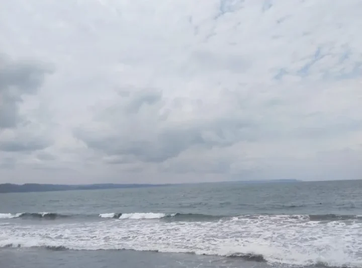 Menjelajahi Pesona Pangandaran: Kehidupan di Negeri Ombak Jawa Barat