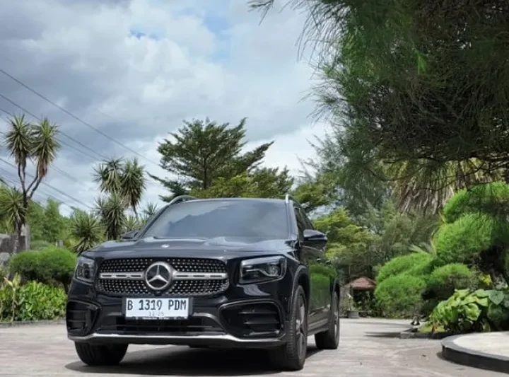 Mercedes-Benz GLB 200: SUV Mewah 7-Penumpang dengan Fleksibilitas Tinggi