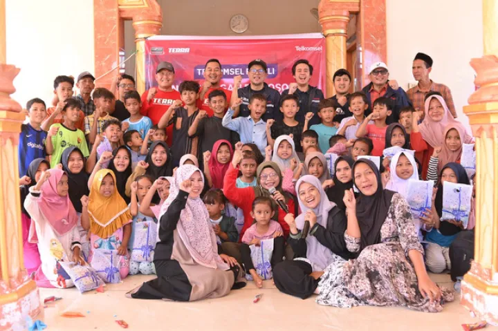 Telkomsel Beri Pendampingan Psikososial bagi Anak Terdampak Bencana di Sumatera