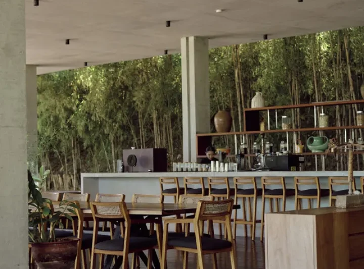 Resor Mewah di Lombok Timur Hadirkan Konsep Menginap di Pantai