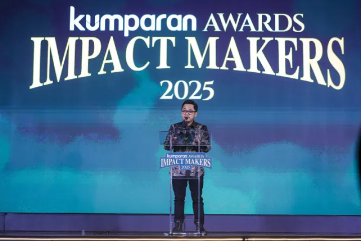 Airlangga, Pramono, KDM dan Djauhari Terima kumparan Awards 2025