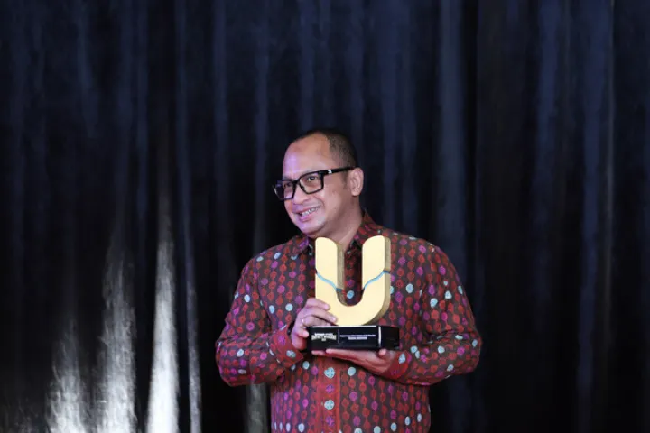 Komitmen ESG Berbuah Apresiasi, Telkom Indonesia Terima Kumparan Awards 2025