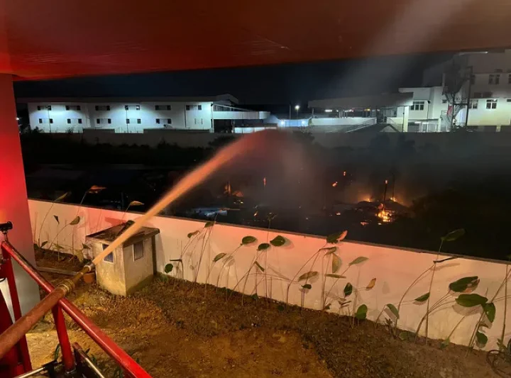 Warung Makan Pekerja di Dekat Tugu Gaforaya Terbakar